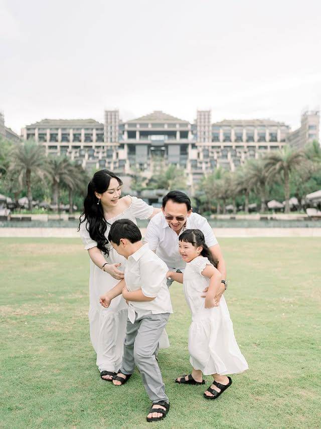 pemotretan terbaru keluarga Ahok, ungkap Puput hamil anak ketiga (Instagram.com/btpnd)