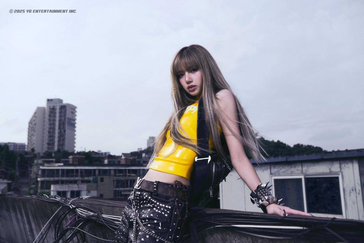 Lisa BLACKPINK