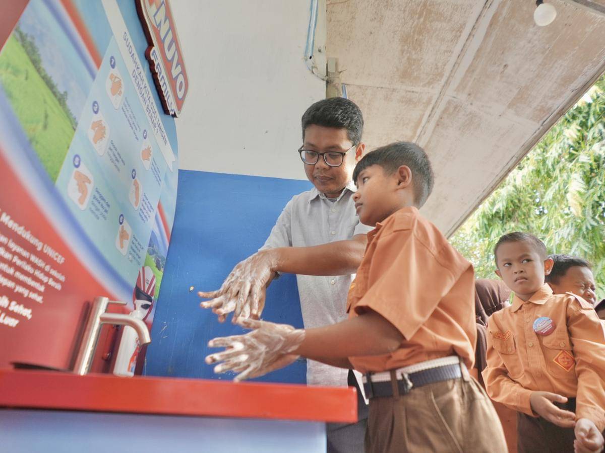 [Aceh] Edukasi Siswa - Siswa Sekolah Menggunakan Wastafel NUVO Family di Sekolah untuk Cuci Tangan Pakai Sabun.jpg