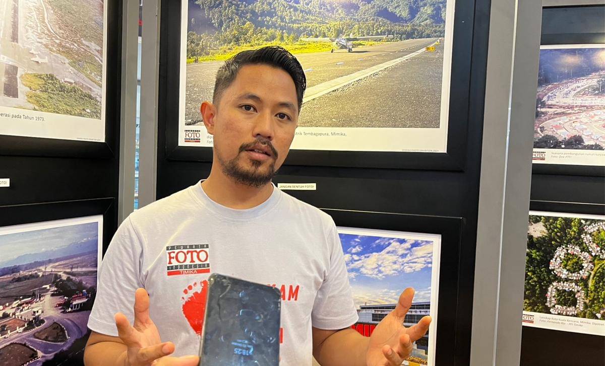 Ketua Panitia Mimika Photo Exhibition 2025, Joe Situmorang. (IDN Times/Endy Langobelen)
