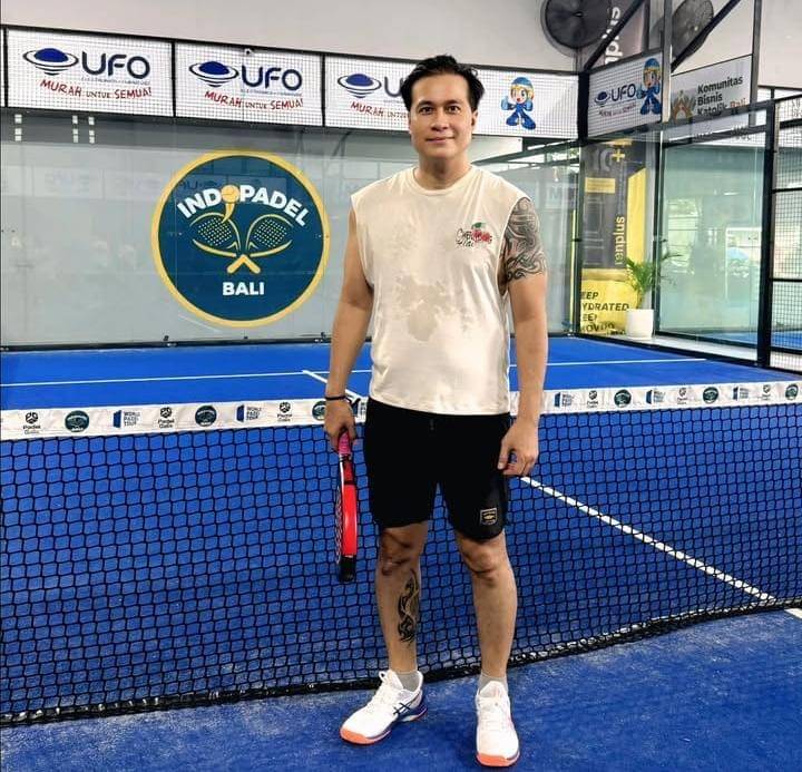 Adjie Pangestu Main Padel