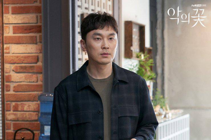 cuplikan drama Flower of Evil