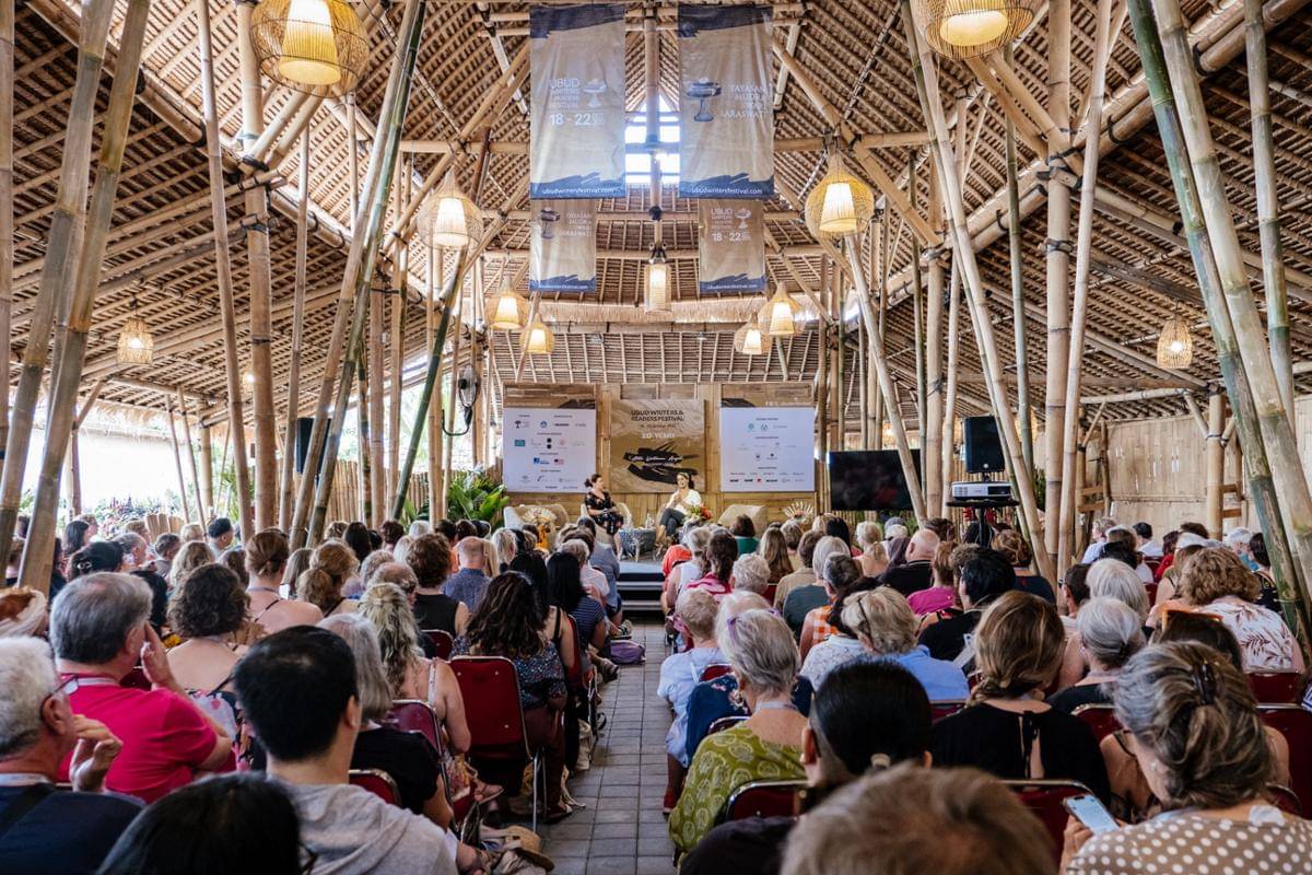 suasana salah satu program dalam UWRF (dok. Ubud Writers & Readers Festival)