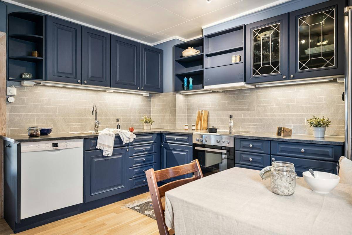 ilustrasi interior dapur dengan warna biru