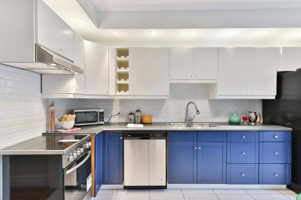 ilustrasi interior dapur dengan warna biru