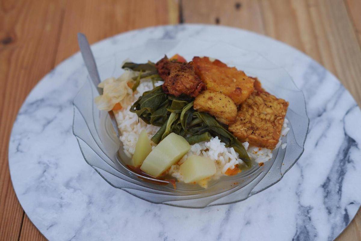 ilustrasi menu gluten free di warteg 