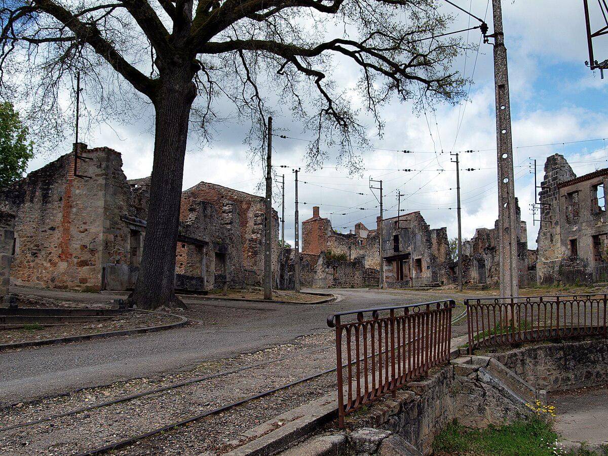 potret desa Oradour sur Glane yang sunyi