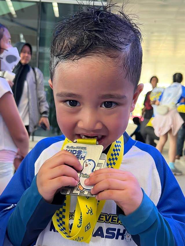 Rayyanza ikutan lari marathon