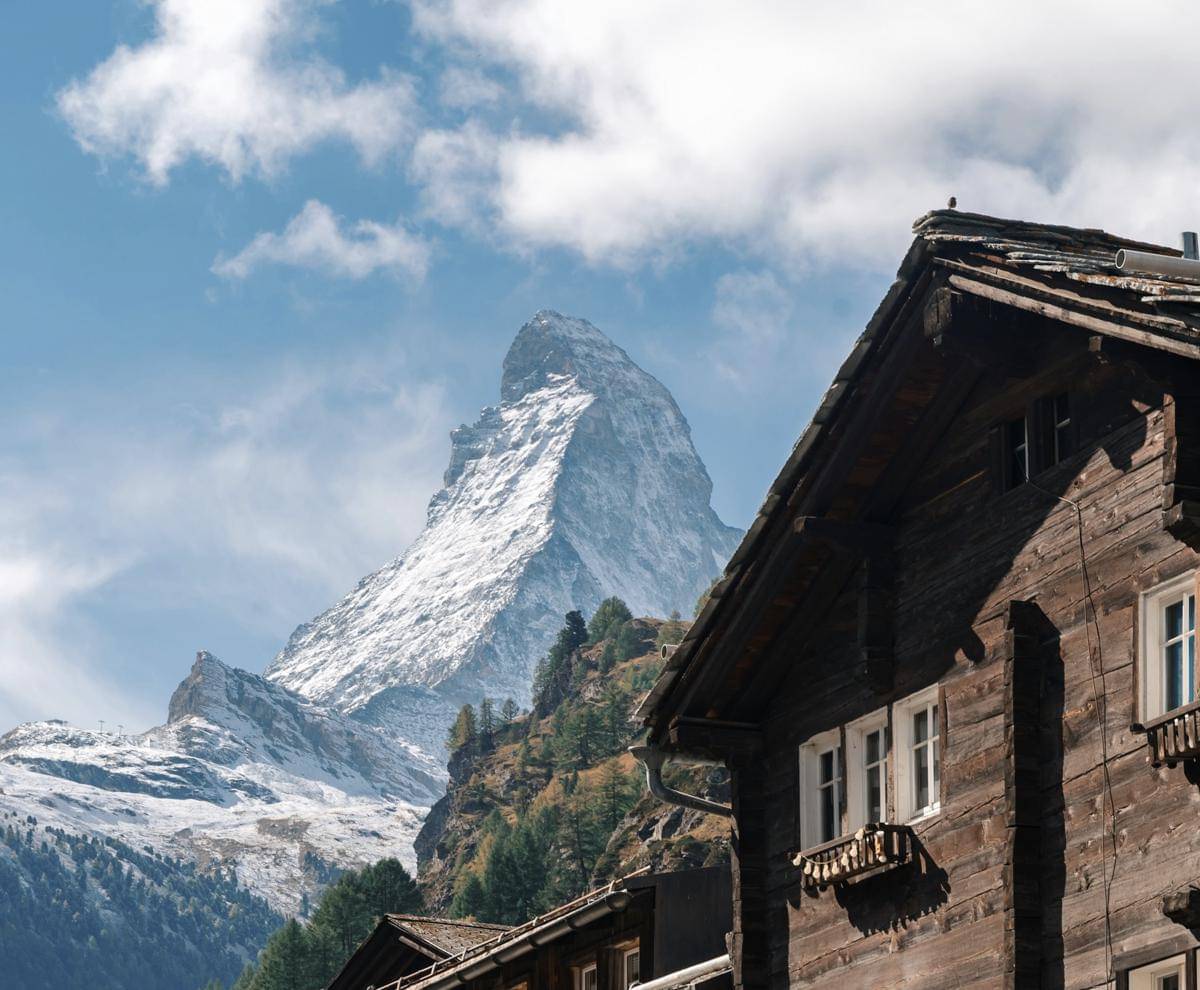 Fakta Unik Zermatt, Desa Tanpa Mobil Pribadi di Kaki Gunung Alpen