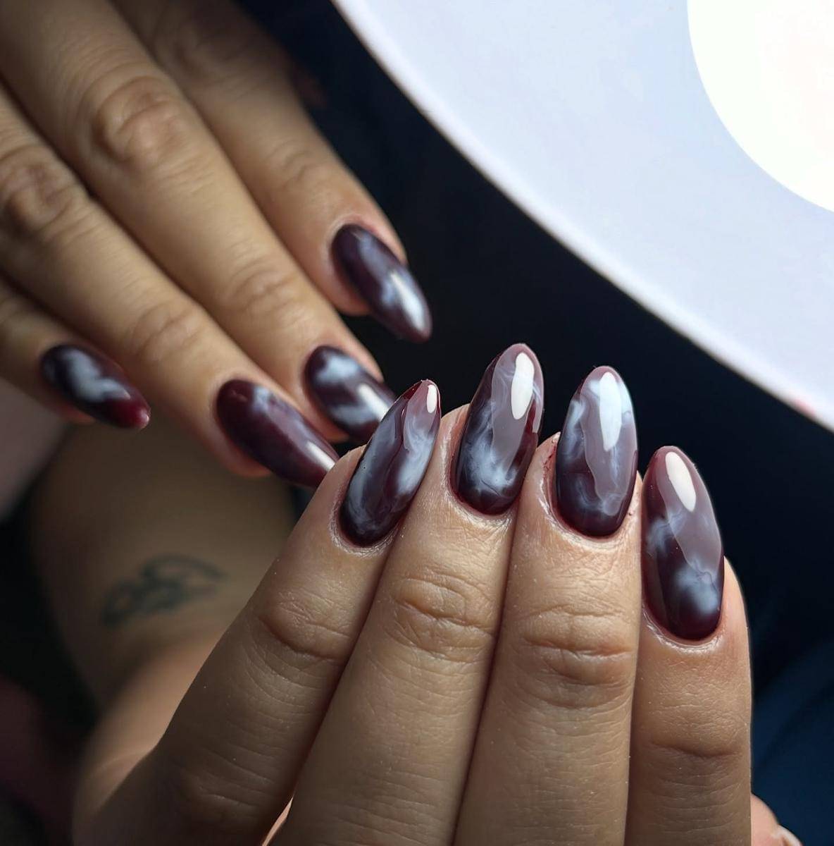 Inspirasi nail art smoke nail