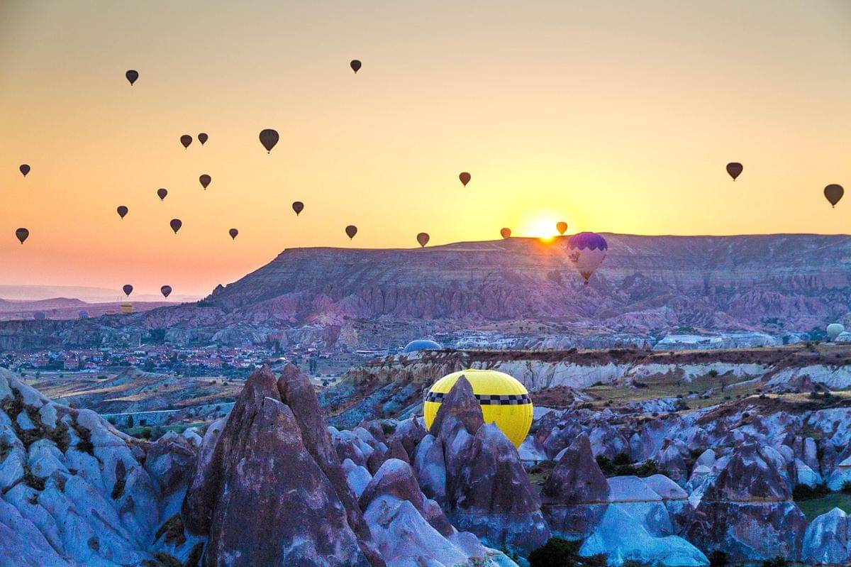 Potret pemandangan balon udara di Göreme
