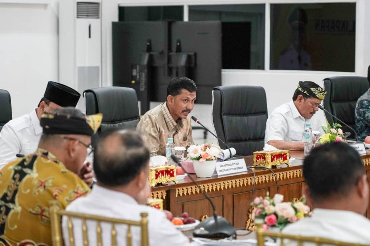 Sekretaris Direktorat Jenderal Perumahan Perkotaan Kementerian Perumahan dan Kawasan Permukiman (PKP), Nasrullah, pada Rapat Koordinasi dan Sinergi Program 1 Juta Rumah Perkotaan Provinsi Kaltim, Kalsel, dan Kaltara di Balikpapan.