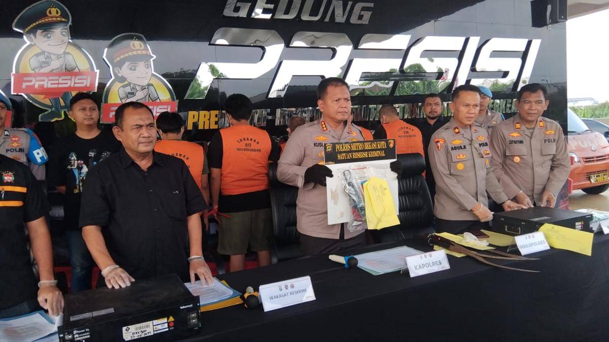 Baterai tower Telkomsel di Bekasi dicuri