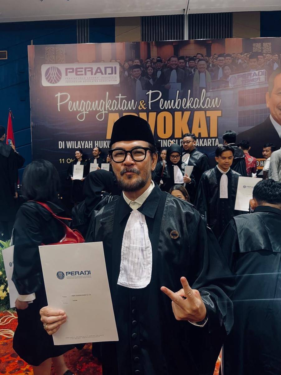 Ferry Salim Diangkat Sebagai Advokat (instagram.com/ferrysal1m)