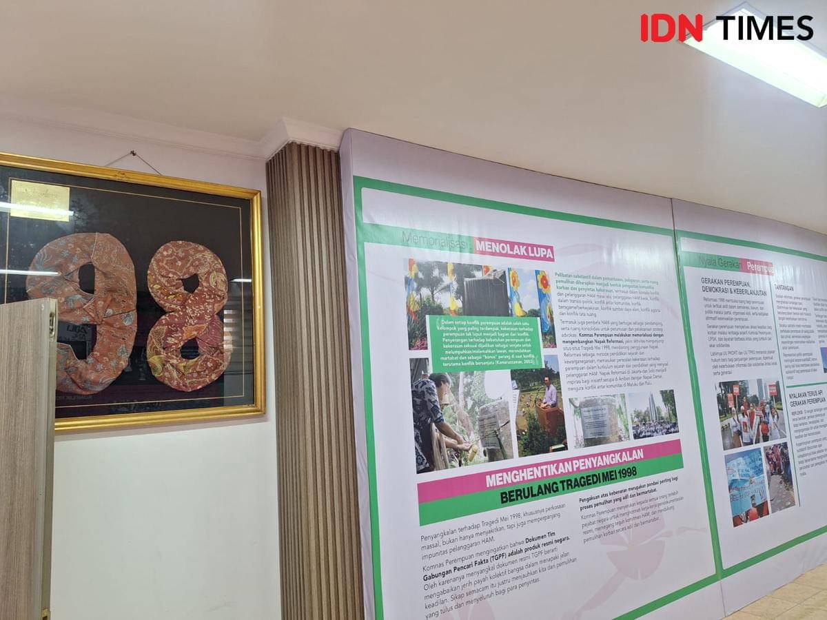 Pameran dalam agenda 27 Tahun Komnas Perempuan. (IDN Times/Lia Hutasoit)