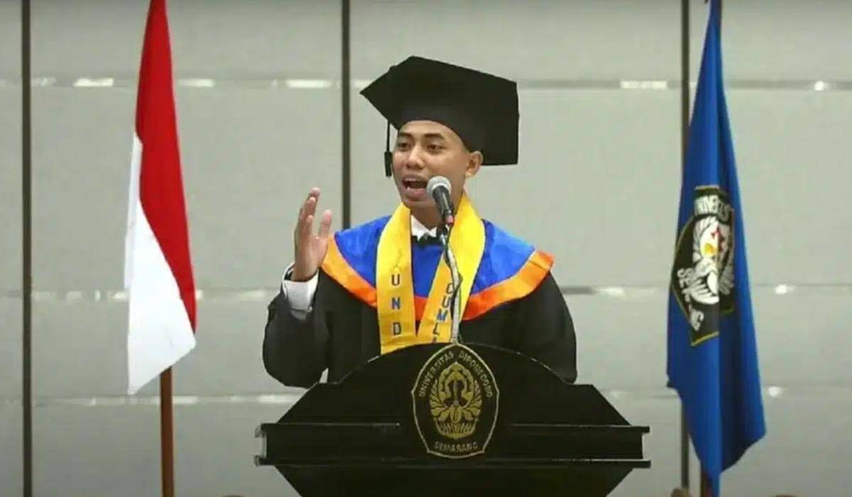 wisuda undip, wisudawan berprestasi