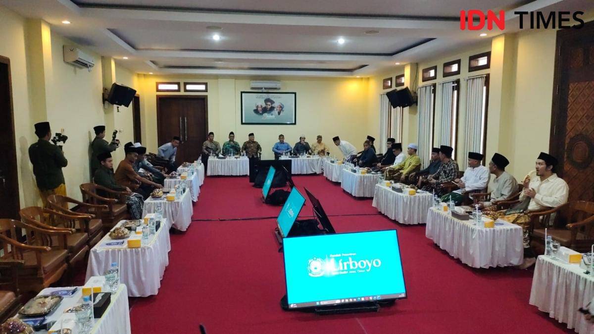 Lirboyo Minta Chairul Tanjung yang Datang Minta Maaf
