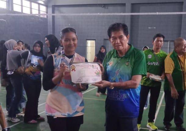 Tim voli putri Medan Helvetia menjuarai Porkot XV 2025 (dok.media porkot Medan)