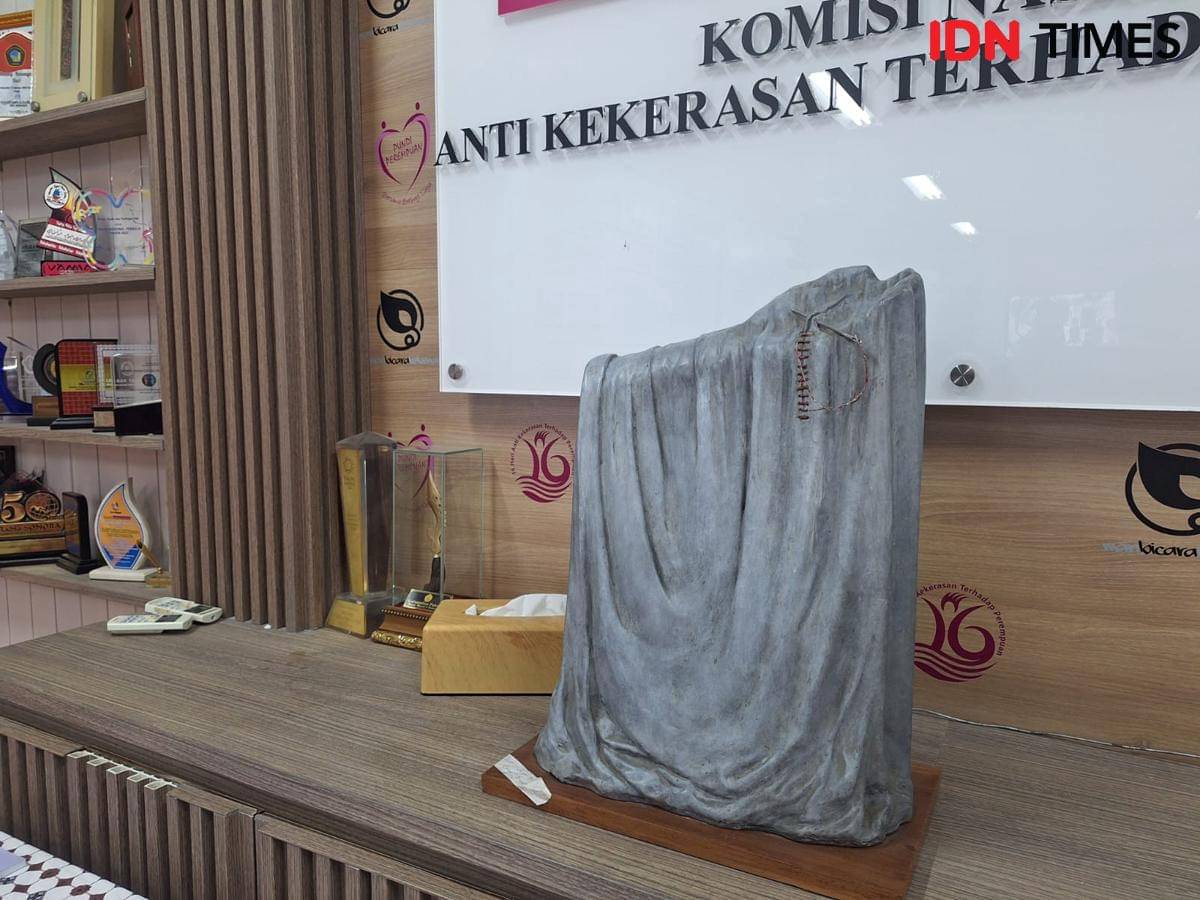 Pameran dalam agenda 27 Tahun Komnas Perempuan. (IDN Times/Lia Hutasoit)