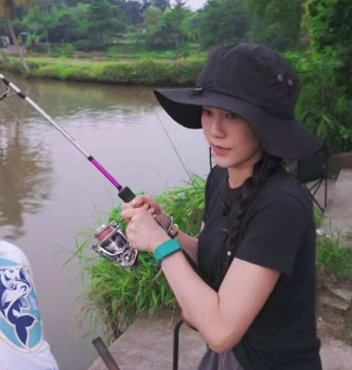 Jessica Jane dan Erwin mancing date