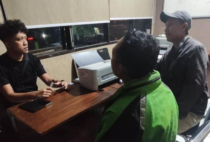Pengemudi ojol korban penganiayaan membuat laporan polisi. (Dok. Humas Polres Bantul)