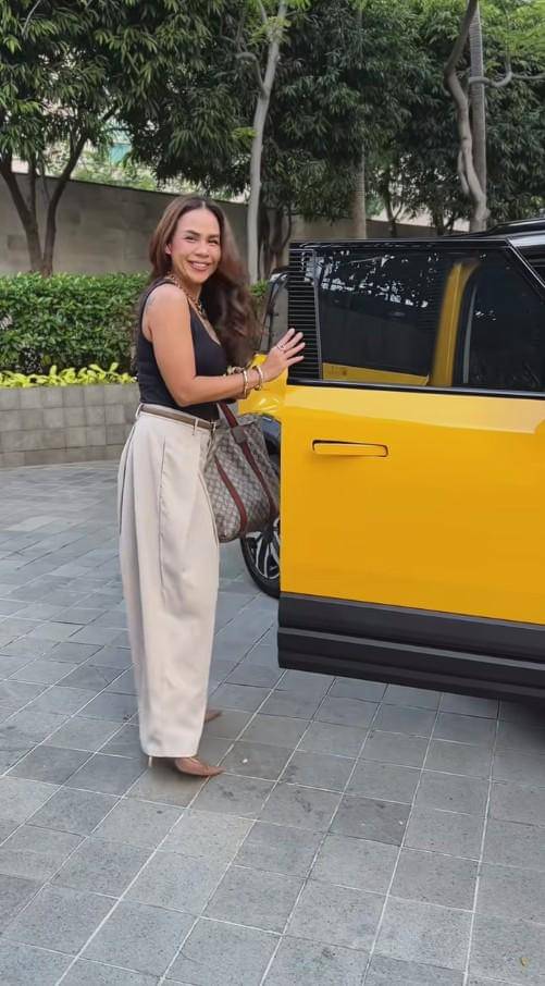 Melaney Ricardo Beli Mobil Mewah (tiktok.com/melaney_ricardo)