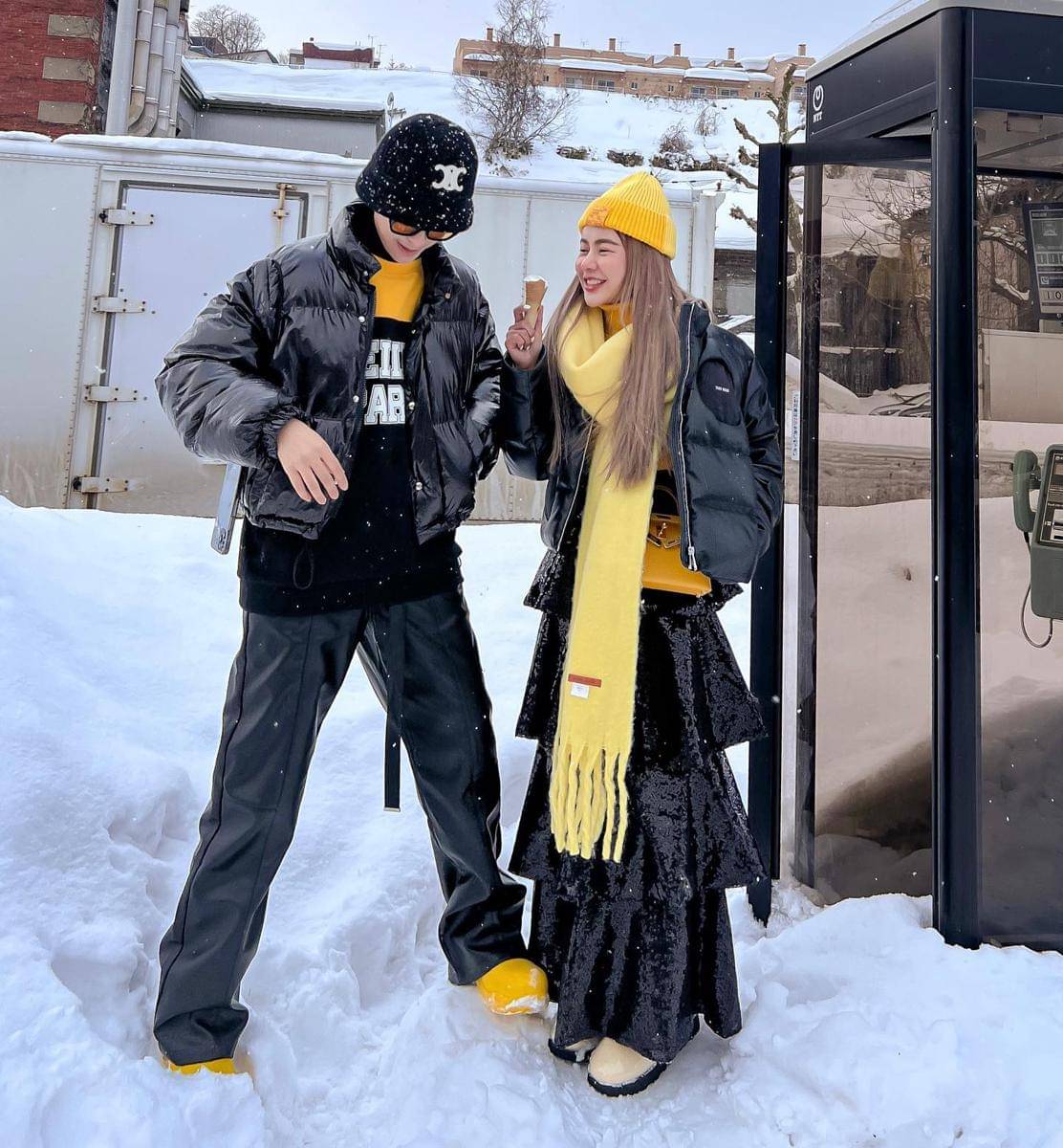 OOTD Couple Holiday ala Siraprapa dan Kamonchanok