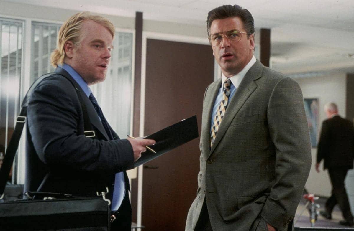 Philip Seymour Hoffman (kiri) dalam Along Came Polly