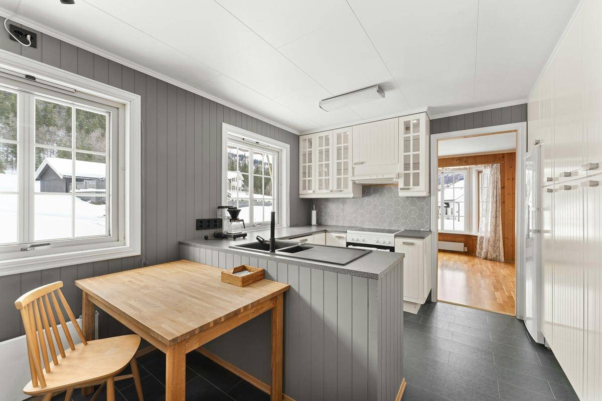 ilustrasi interior dapur dengan warna abu-abu muda