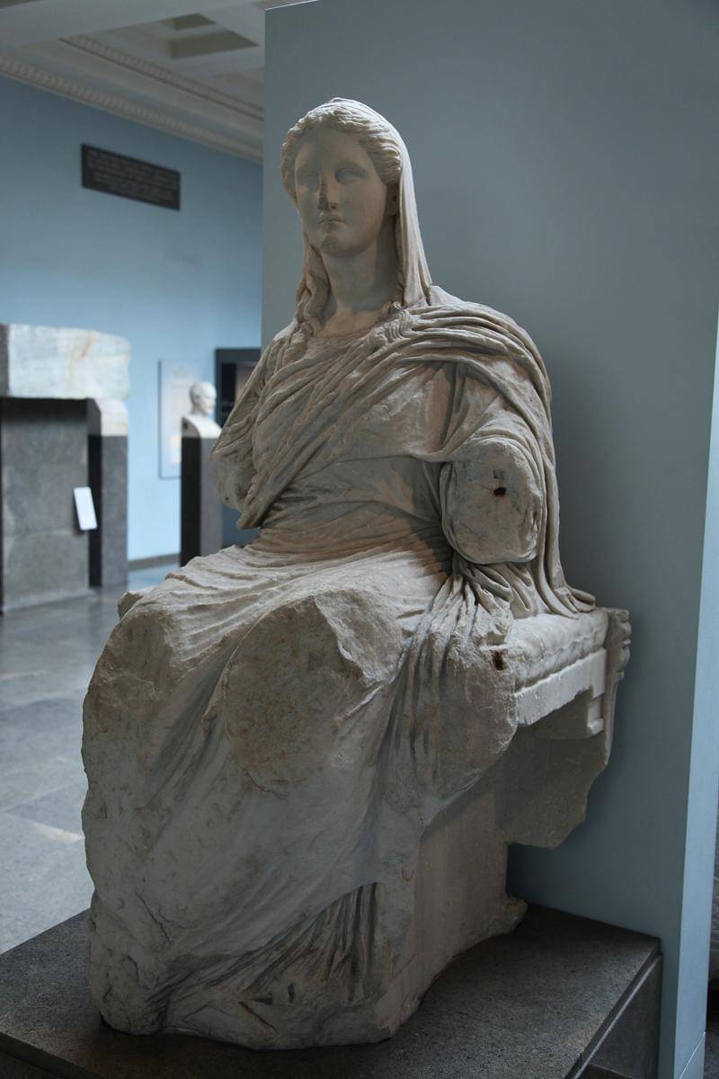 Potret patung Demeter di British Museum.
