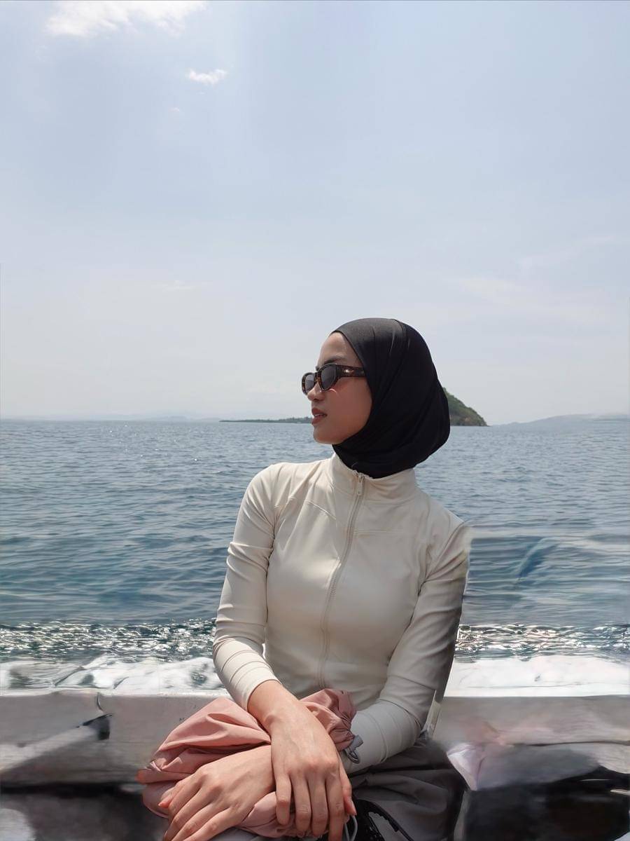 Xaviera Putri snorkling di Labuan Bajo
