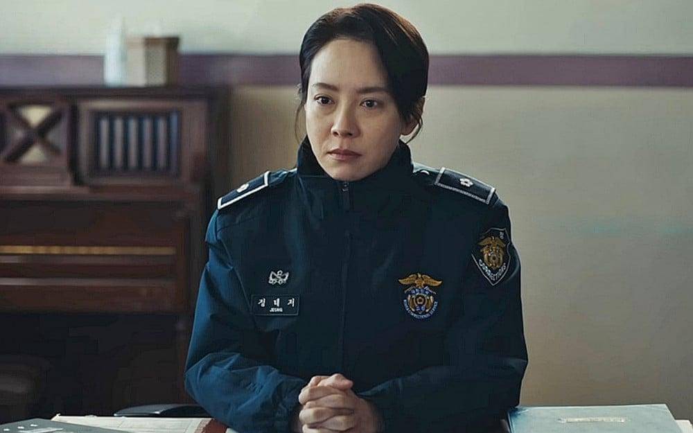 poster film Home Behind Bars (dok. Mano Entertainment/Home Behind Bars)