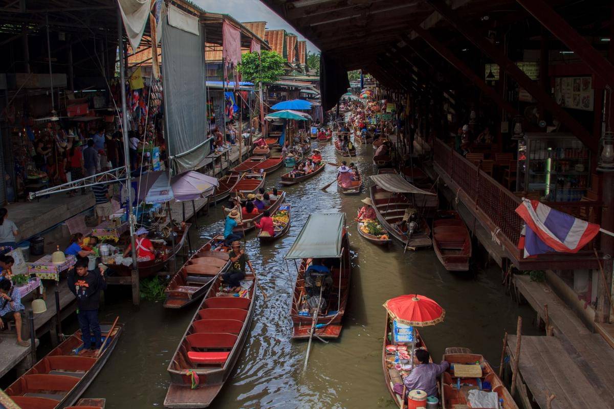Potret Damnoen Saduak Floating Market