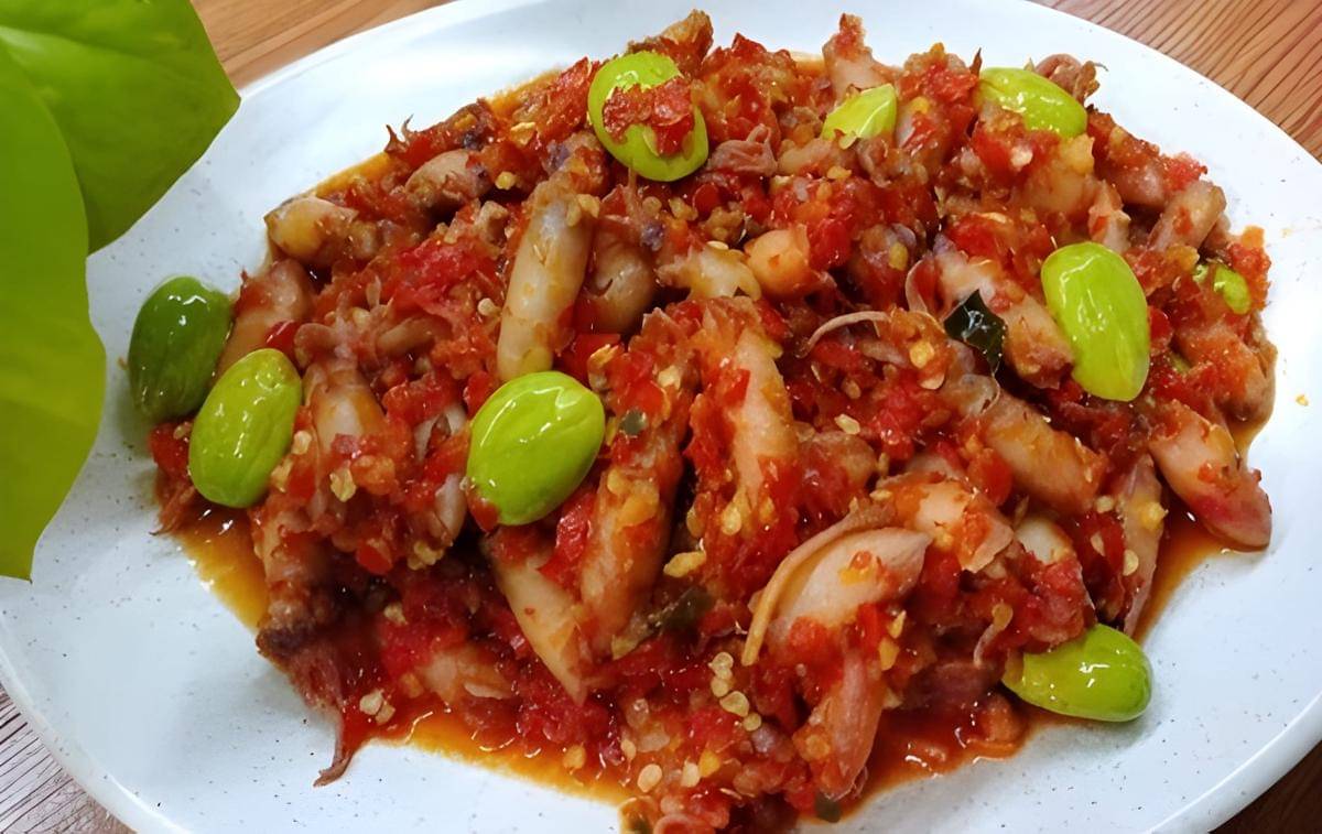 Sambal cumi pete