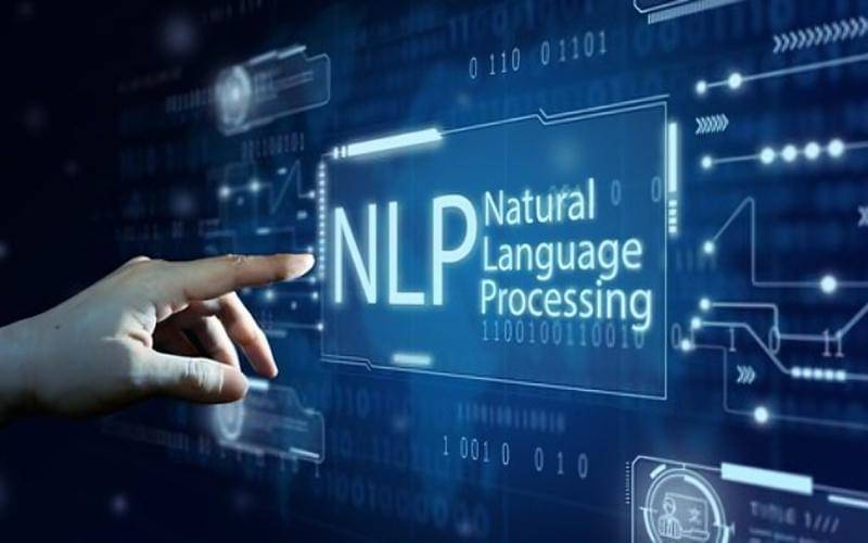 ilustrasi penerapan NLP dalam pekerjaan AI Prompt Engineer