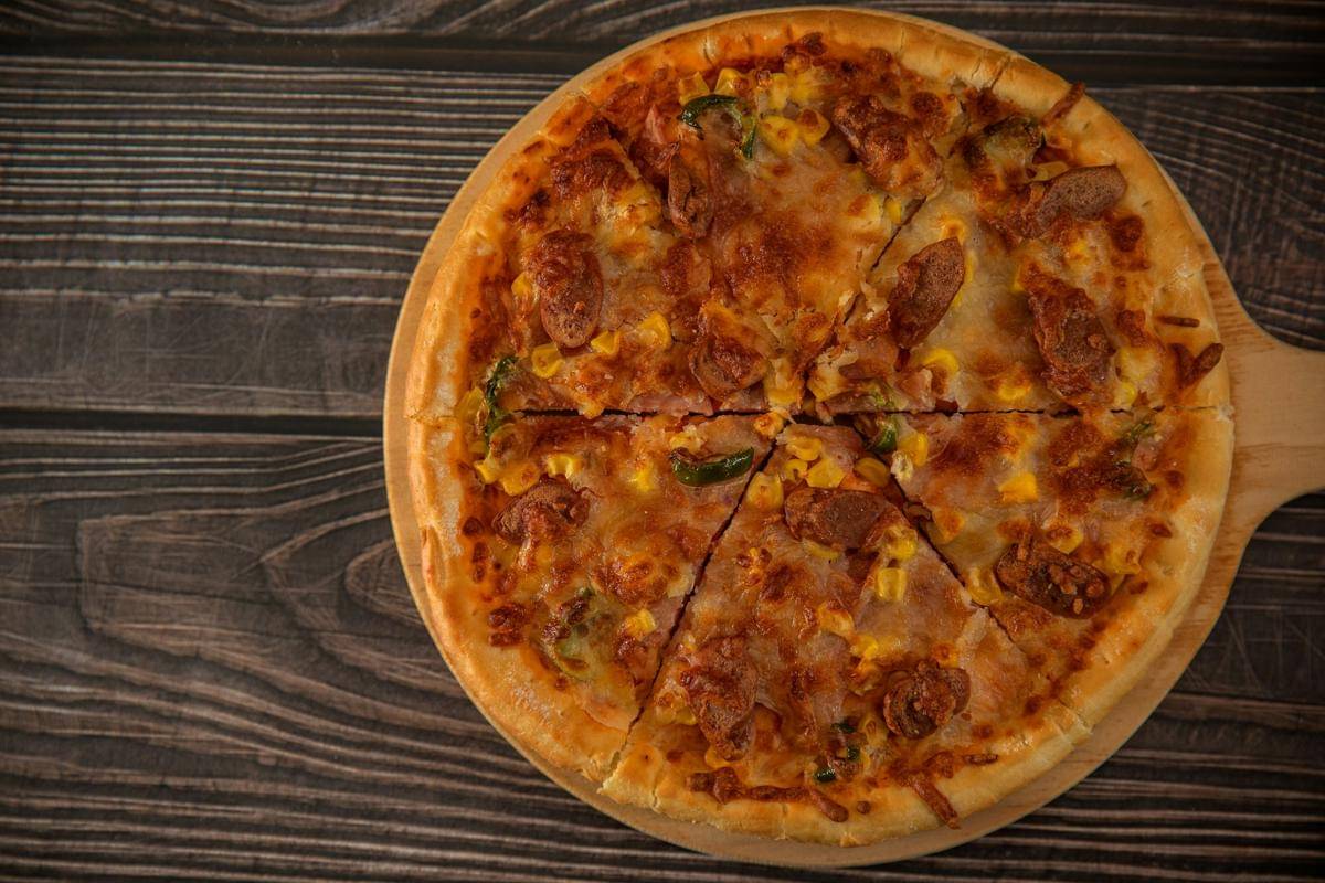 ilustrasi wagyu pizza