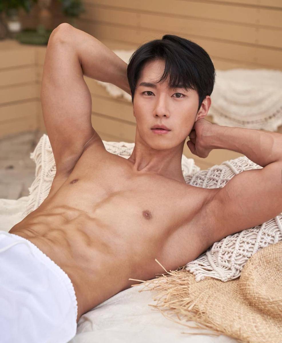 Park Yeon Woo di Love is for Suckers 