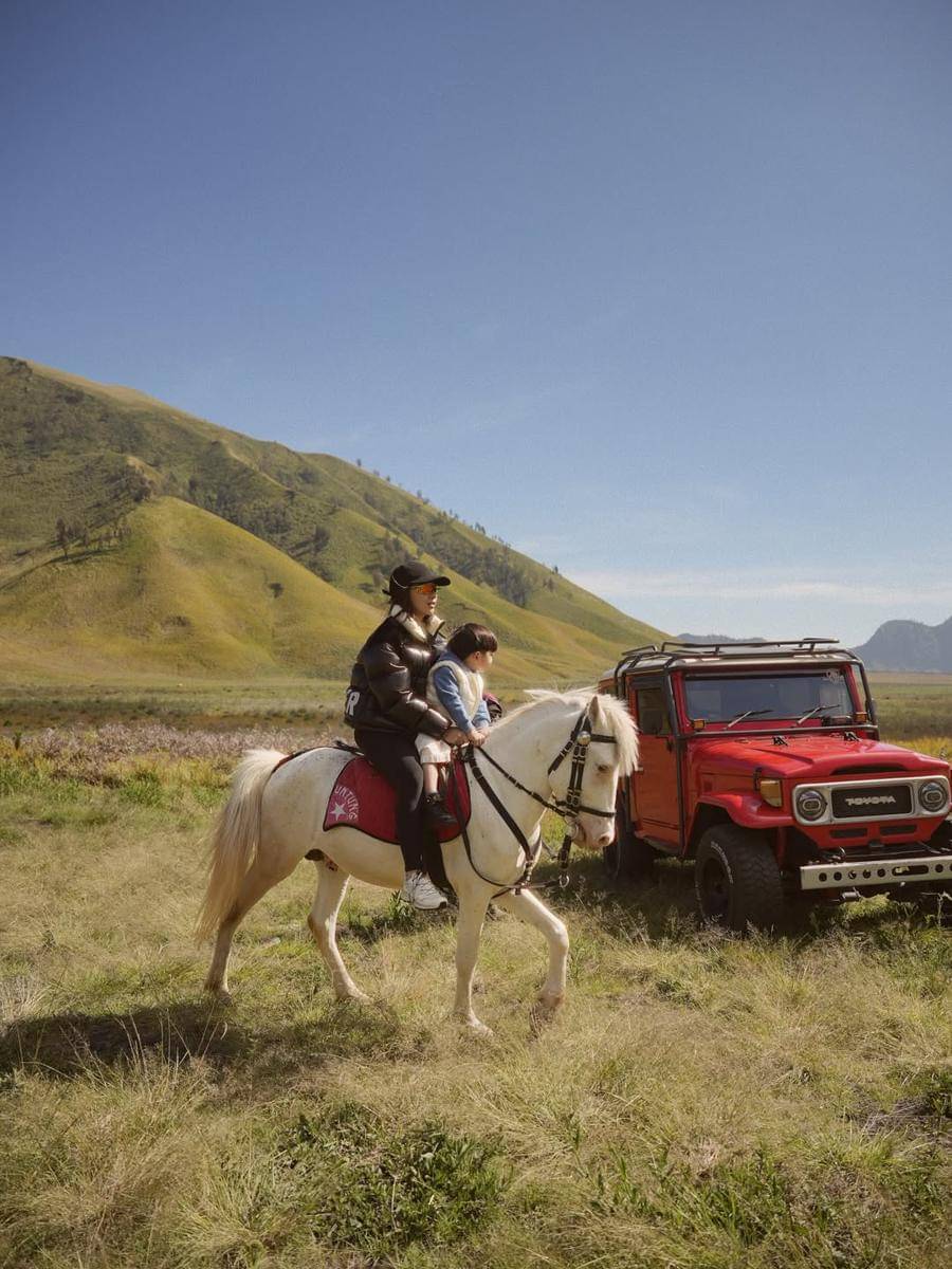 Nikita Willy Liburan di Bromo
