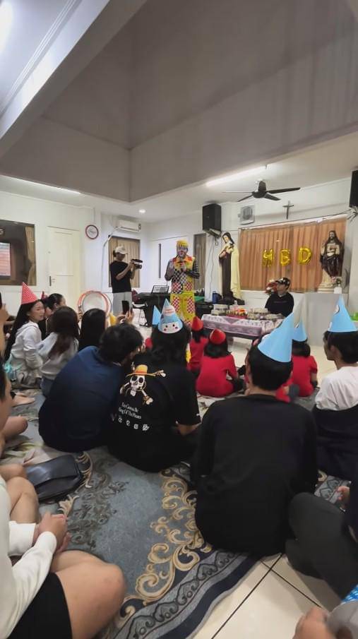 Ulang Tahun ke-38 Reza Arap di Panti Asuhan (instagram.com/weareaaaclan)