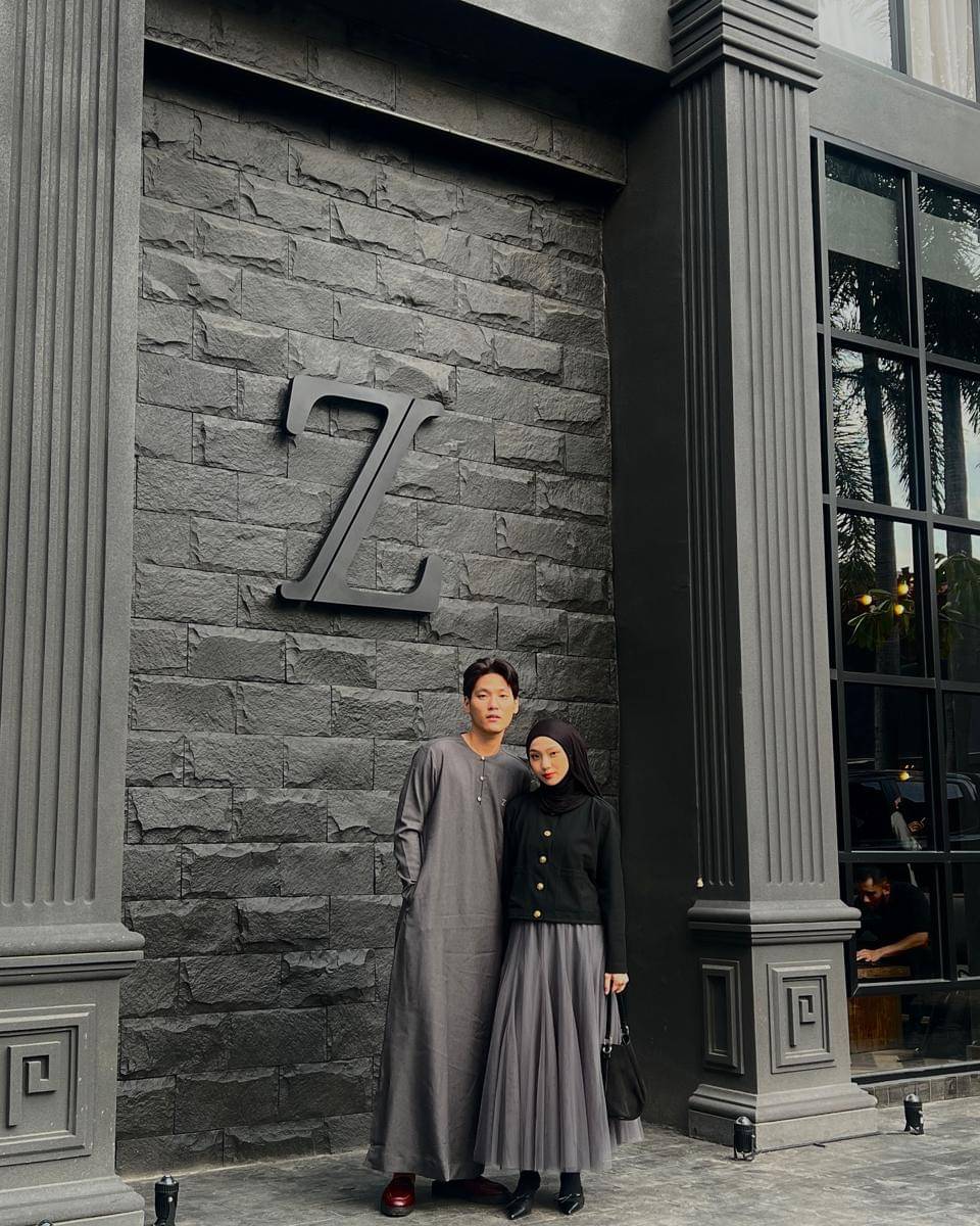 potret mesra Julia Prastini dan Na Daehoon