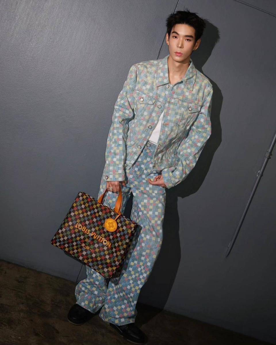 OOTD Pakai Tas ala JJ Krissanapoom
