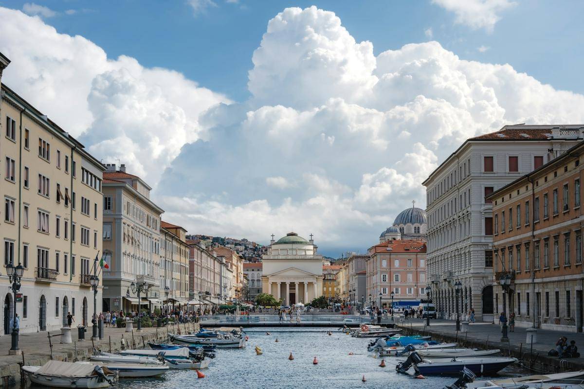 potret Kota Trieste, Italia