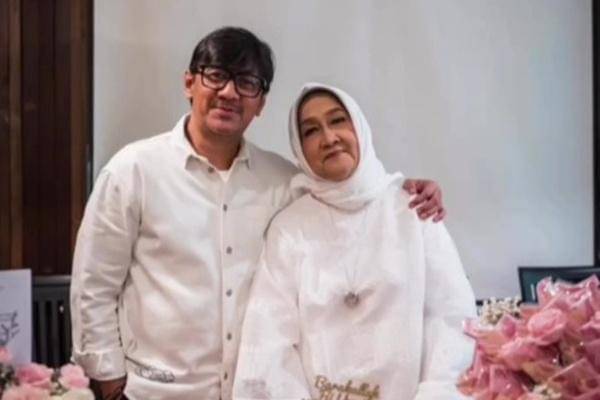 Kedekatan Andre Taulany dan Ibunda (instagram.com/andreastaulany)