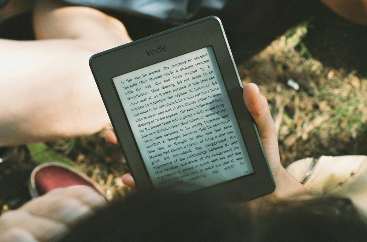 Kindle (unsplash.com/@jamestarbotton)