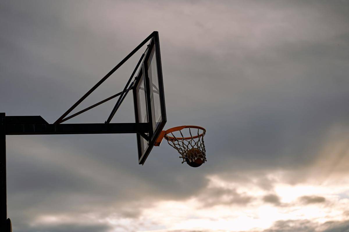ilustrasi bola basket 