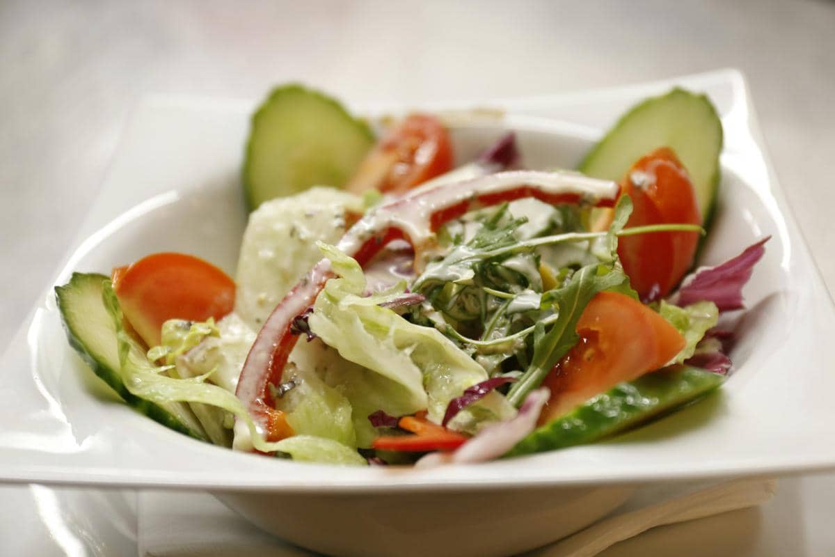 Resep Salad Mentimun Selai Kacang yang Menyegarkan 