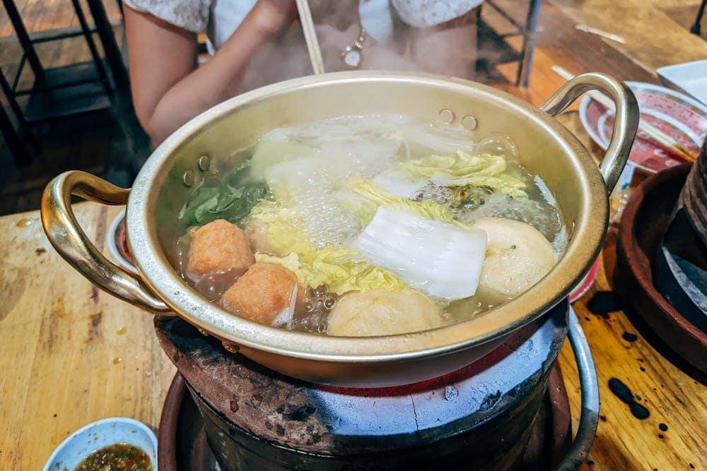 ilustrasi hot pot