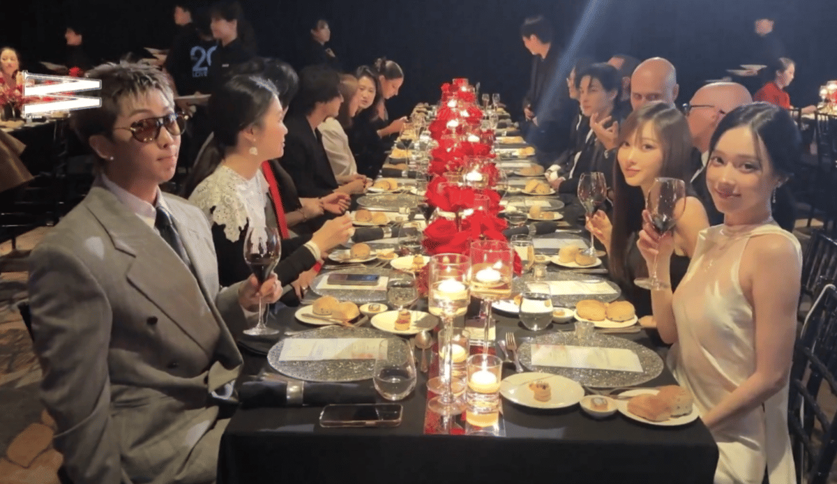 momen W Party Korea Selatan (instagram.com/wkorea)