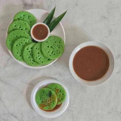 serabi kinca jajanan berkuah manis khas Indonesia