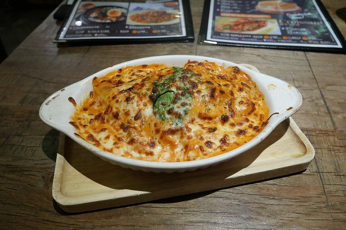 Potret salmon baked rice 